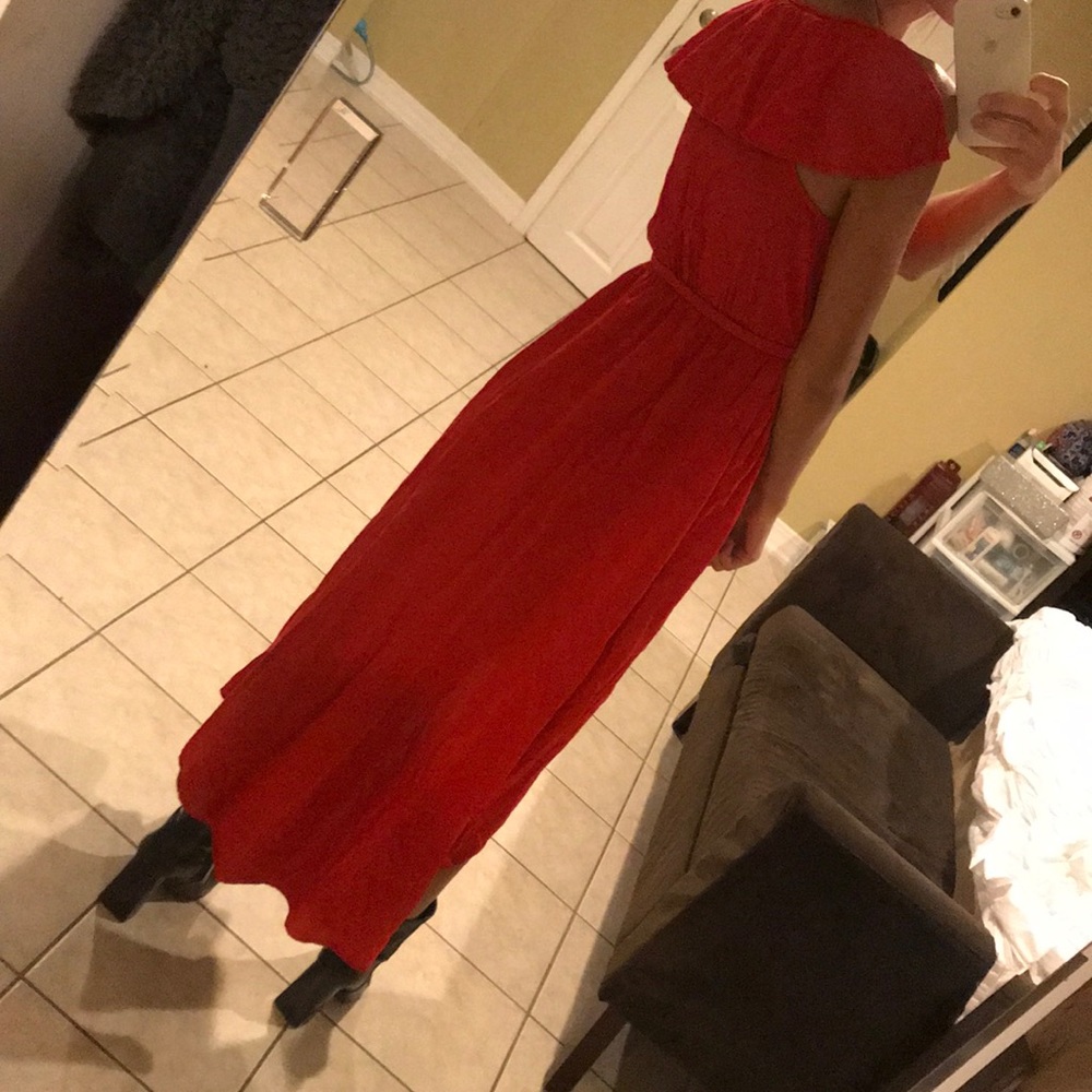 Flowy High-Low Dress - Picture 2 of 6